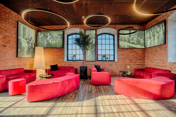 MILANO CHERRY POUF D