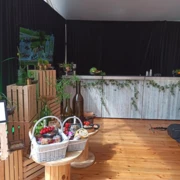 WHITE WOOD BAR B